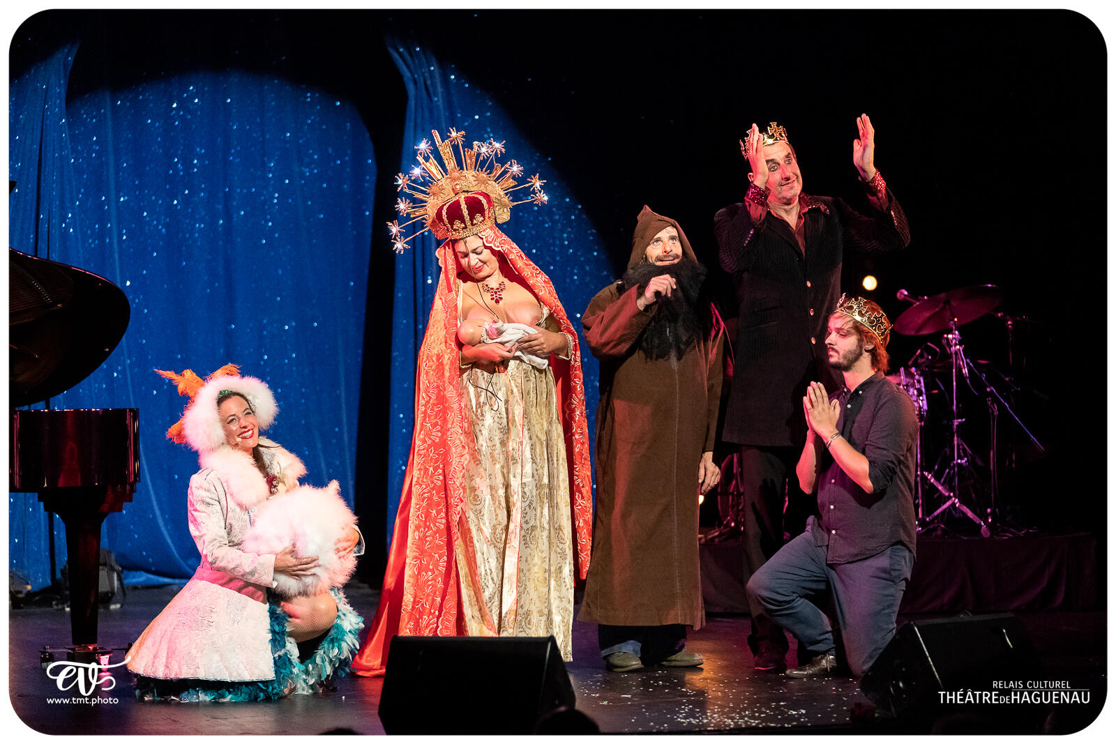 LE CABARET EXTRAORDINAIRE